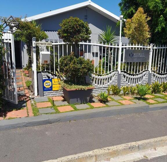 تختخواب و صبحانه Mitchell S Guesthouse