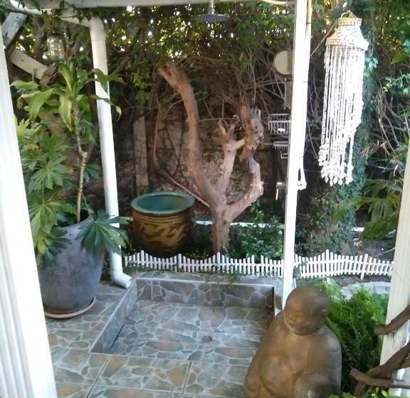 تختخواب و صبحانه Mitchell S Guesthouse