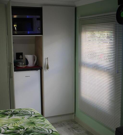 تختخواب و صبحانه Mitchell S Guesthouse