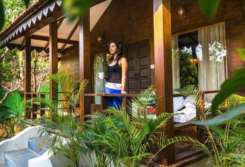 فندق Amritara Aura Resort & Spa