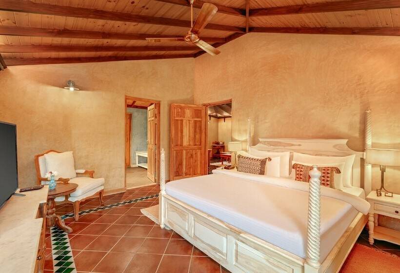 فندق Amritara Aura Resort & Spa