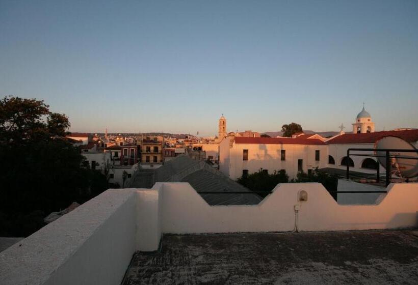 هتل Chania Rooms