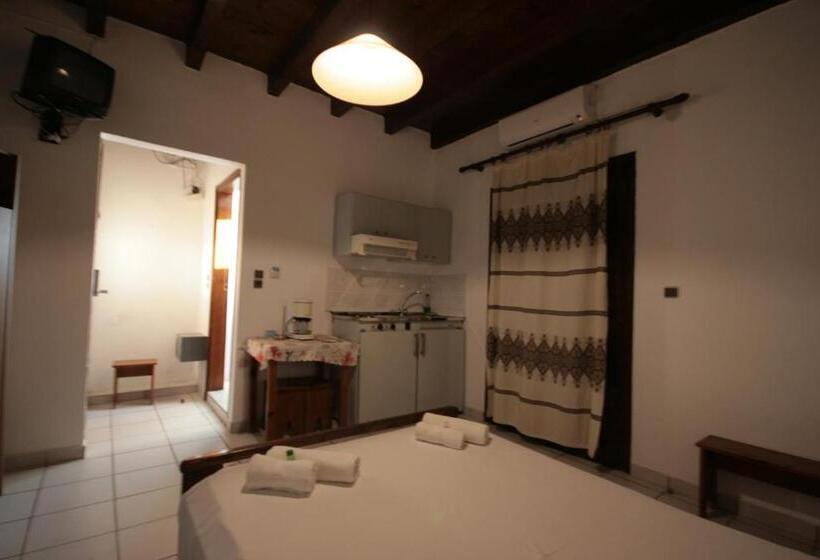 هتل Chania Rooms