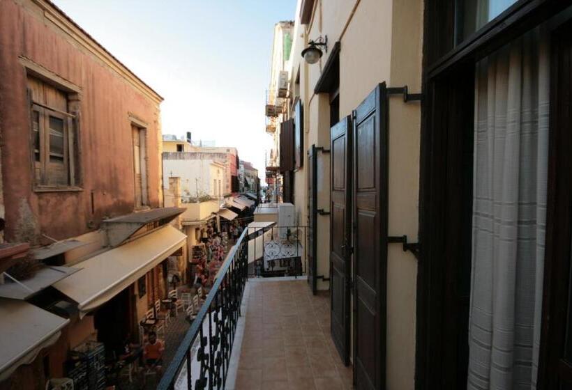 هتل Chania Rooms