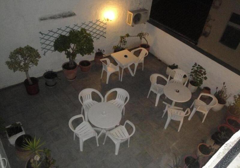 هتل Chania Rooms