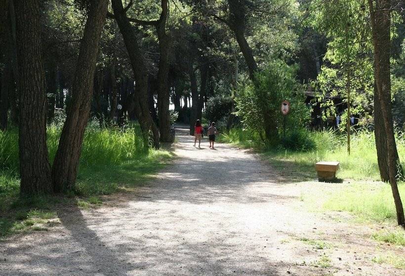 هتل Club Nature Village