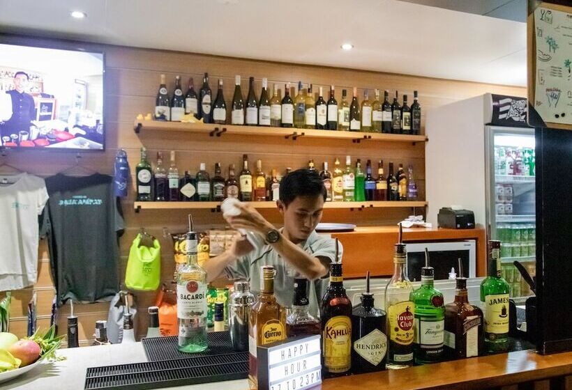 هتل Meridian Adventure Marina Club & Resort