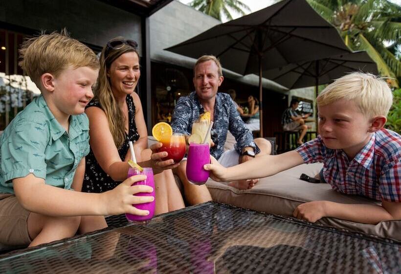 هتل Meridian Adventure Marina Club & Resort