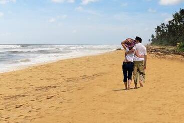 هتل Ralla Beach Resort