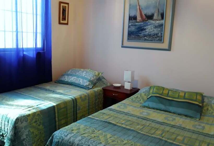 پانسیون Cesar's House Salinas