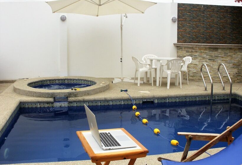 پانسیون Cesar's House Salinas