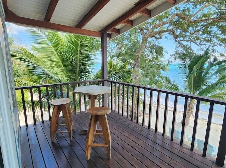 استراحتگاه Maya Beach