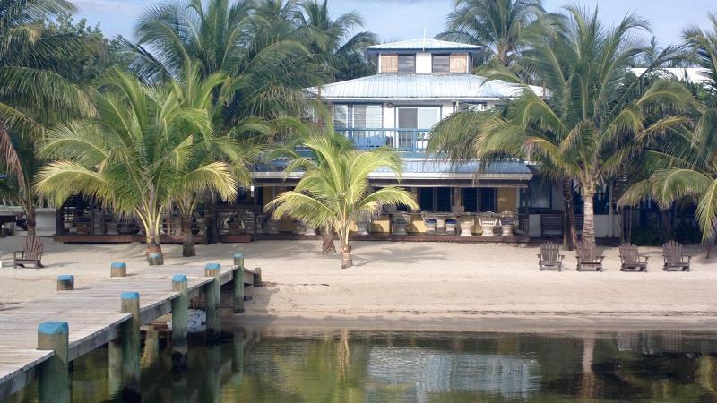 استراحتگاه Maya Beach