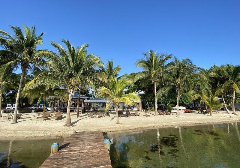استراحتگاه Maya Beach