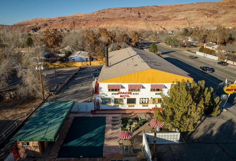 Apache Motel