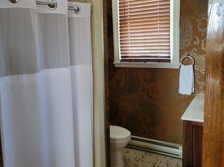 هتل Altland House Inn & Suites