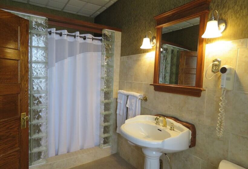 هتل Altland House Inn & Suites