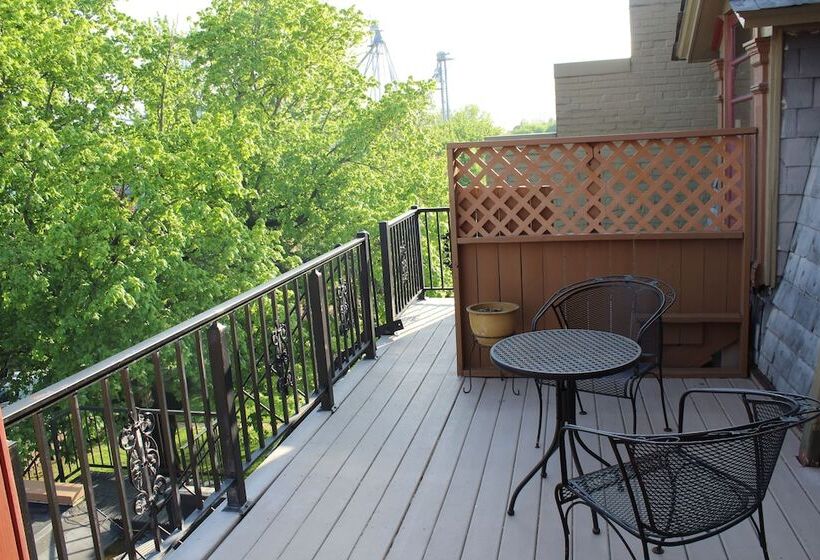 هتل Altland House Inn & Suites