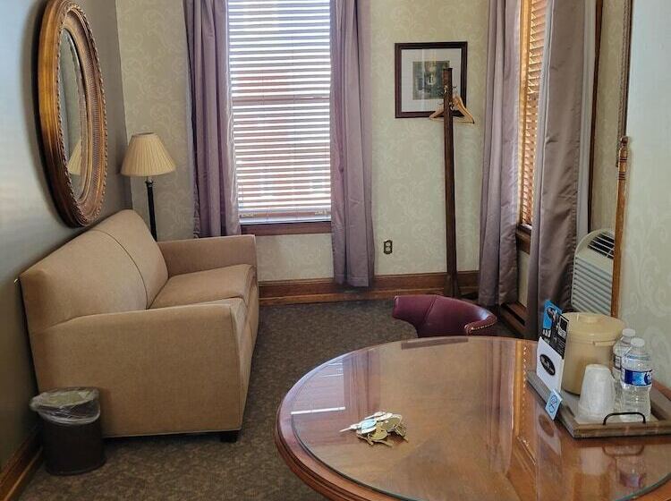 هتل Altland House Inn & Suites