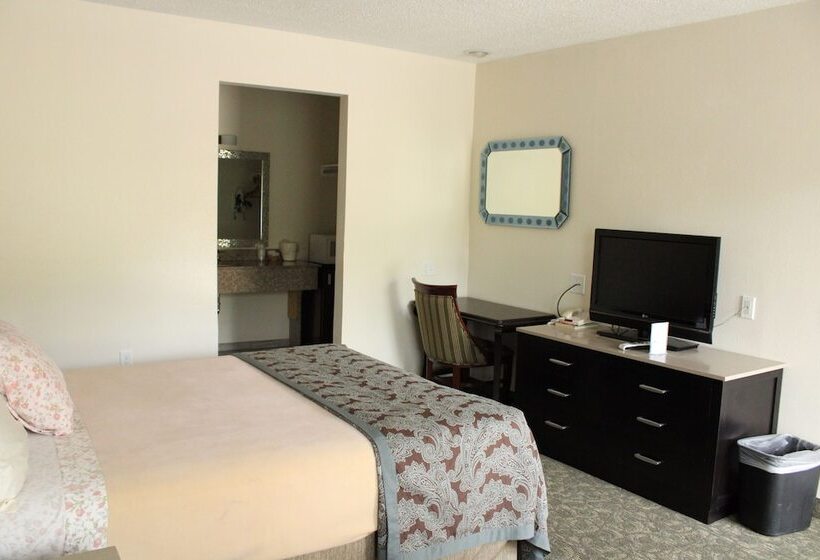 هتل American Travel Inn