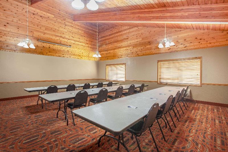 فندق Americinn By Wyndham Cloquet