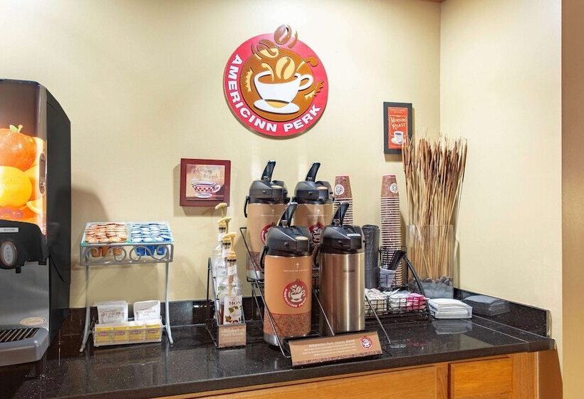 فندق Americinn By Wyndham Elkhorn Near Lake Geneva