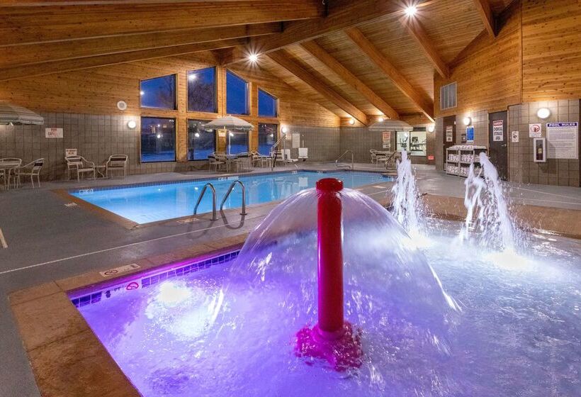 فندق Americinn By Wyndham Fergus Falls  Conference Center