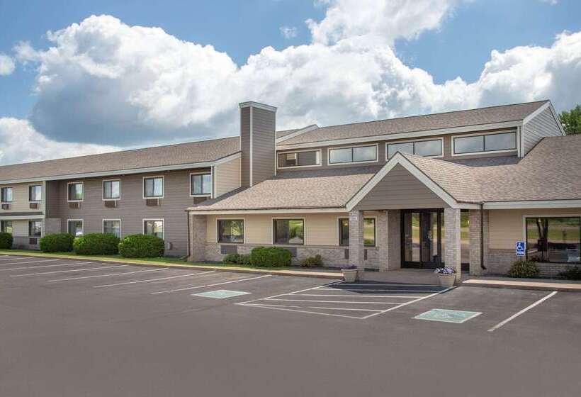 هتل Americinn By Wyndham Hayward