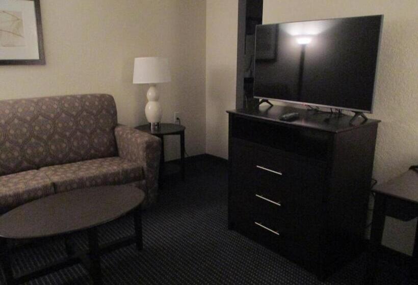 هتل Americinn By Wyndham Hayward
