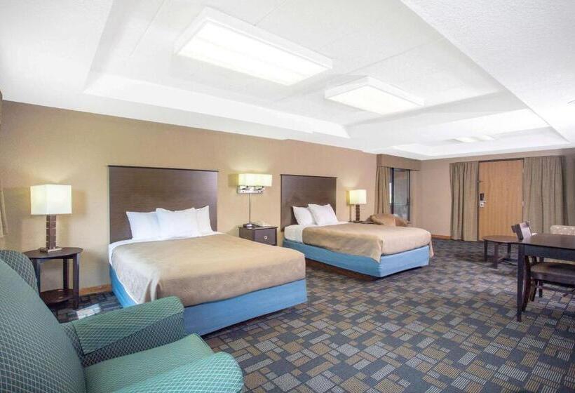 هتل Americinn By Wyndham Hayward
