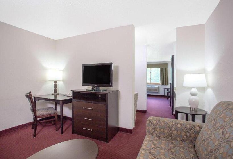 هتل Americinn By Wyndham Hayward