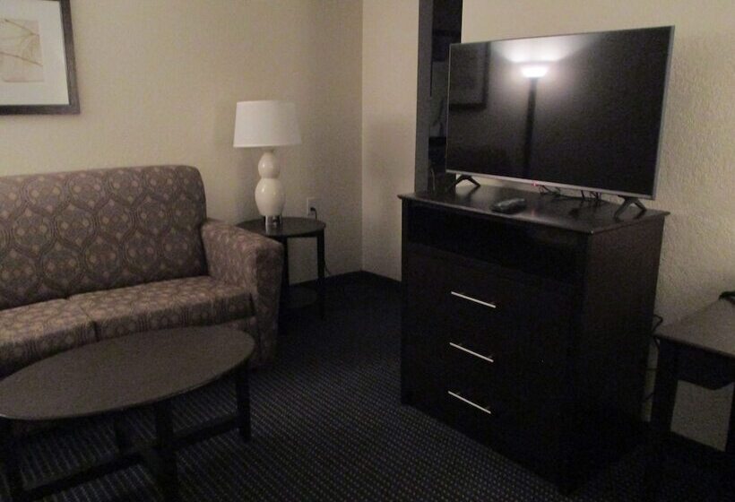 هتل Americinn By Wyndham Hayward