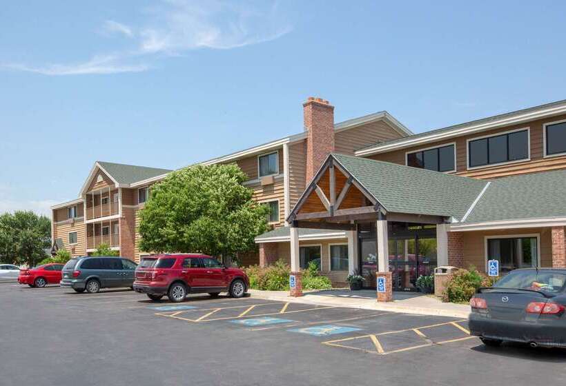 هتل Americinn By Wyndham Kearney