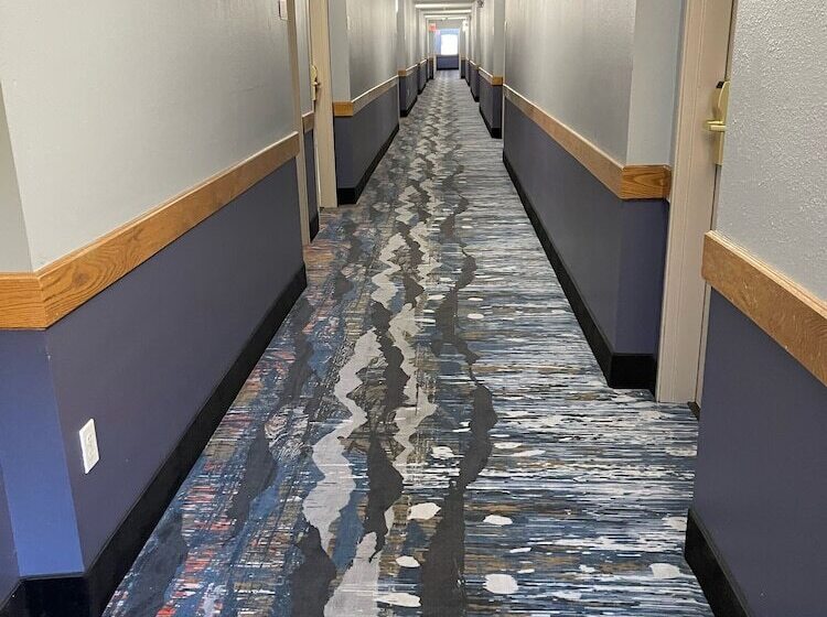 هتل Americinn By Wyndham Ladysmith