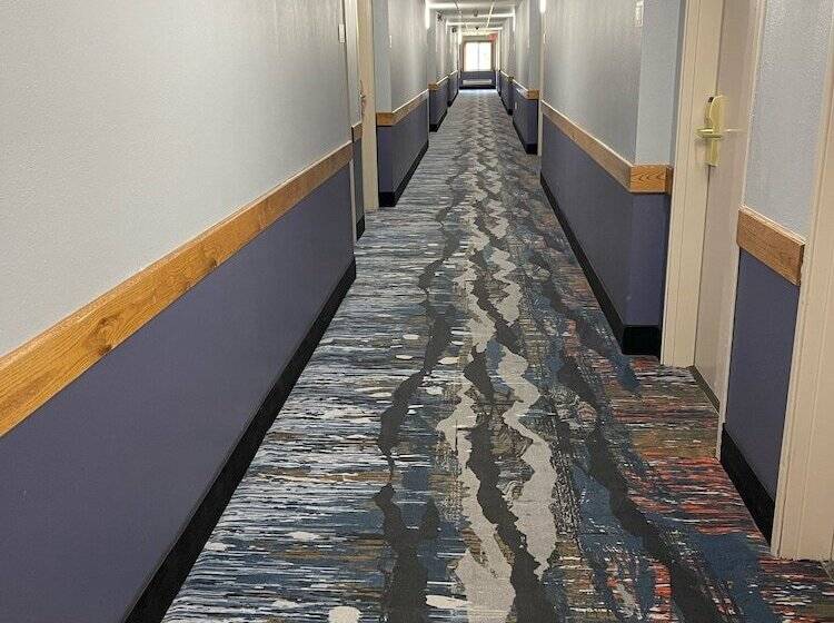 هتل Americinn By Wyndham Ladysmith