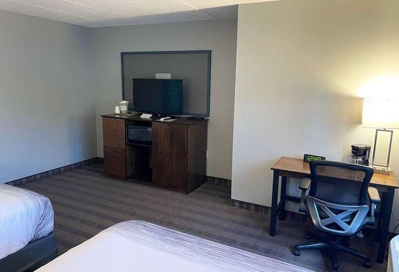 هتل Americinn By Wyndham Ladysmith