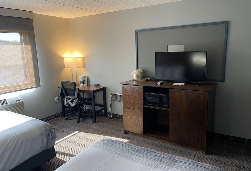 هتل Americinn By Wyndham Ladysmith