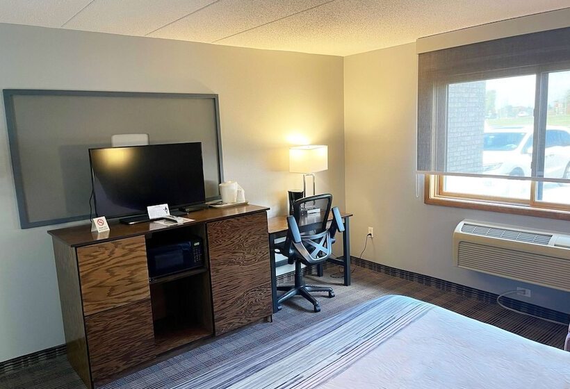 هتل Americinn By Wyndham Ladysmith