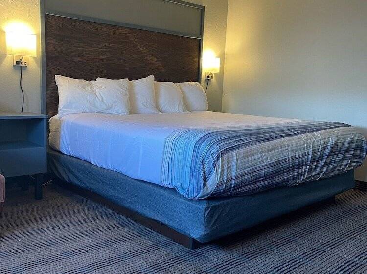 هتل Americinn By Wyndham Ladysmith