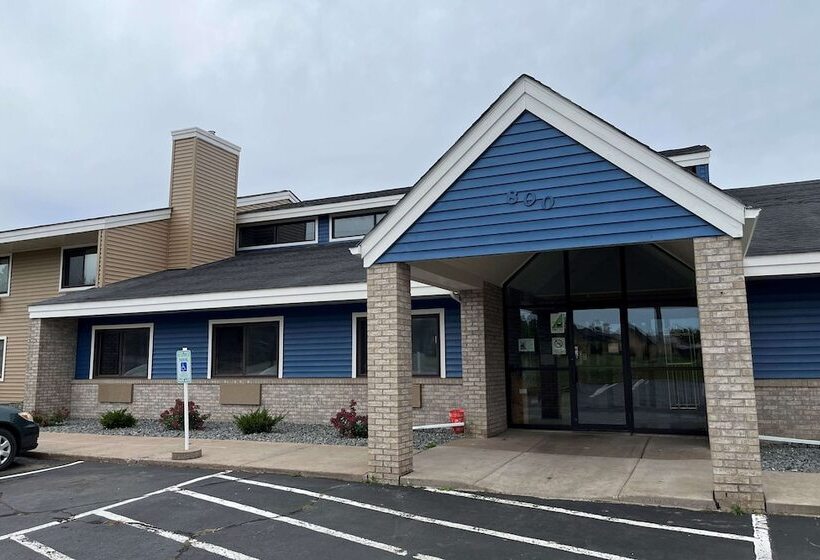 هتل Americinn By Wyndham Ladysmith