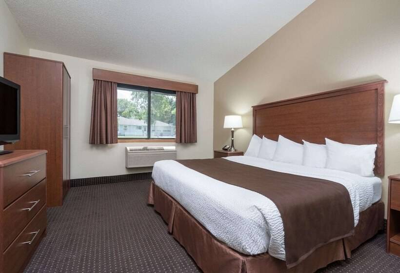Отель Americinn By Wyndham Lake City