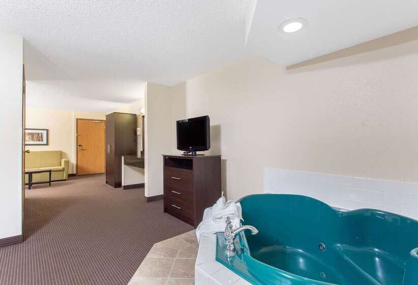 هتل Americinn By Wyndham Rhinelander