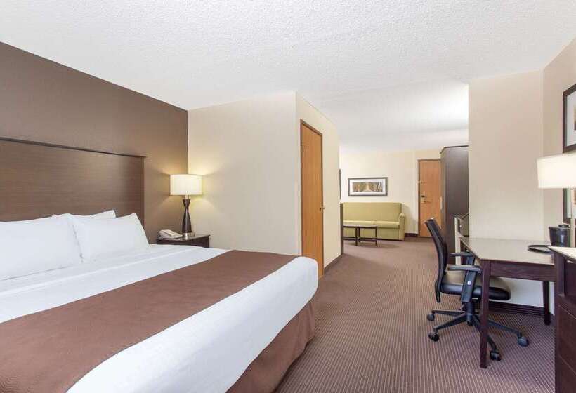 هتل Americinn By Wyndham Rhinelander