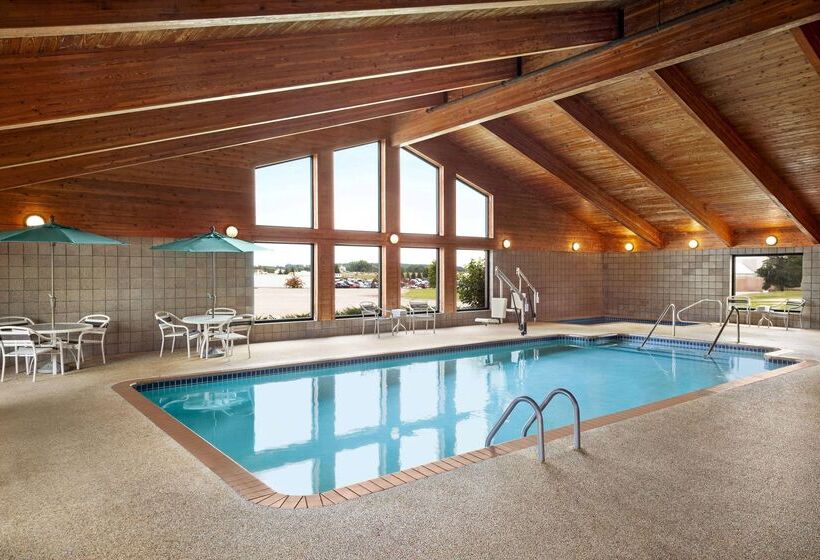 هتل Americinn By Wyndham Sauk Centre