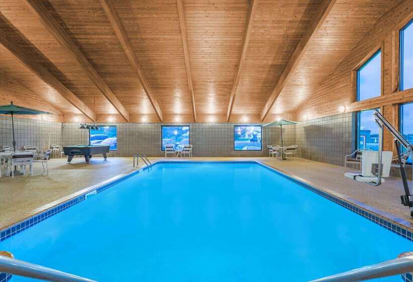 هتل Americinn By Wyndham Sauk Centre