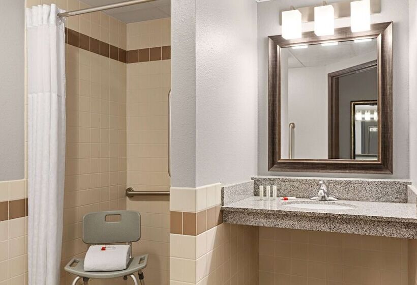هتل Americinn By Wyndham Sauk Centre