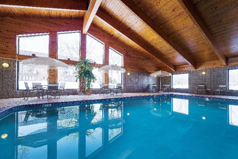 هتل Americinn By Wyndham Sioux Falls
