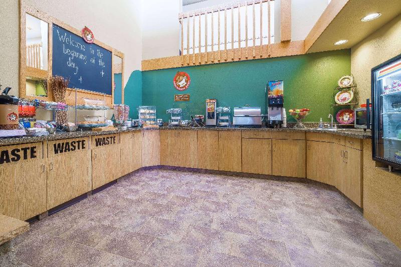 هتل Americinn By Wyndham Sioux Falls