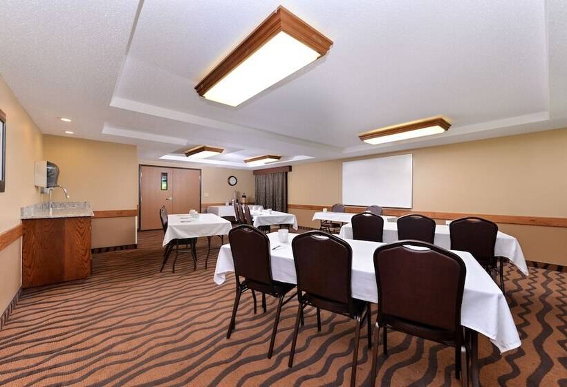 هتل Americinn By Wyndham St Cloud Mn I 94