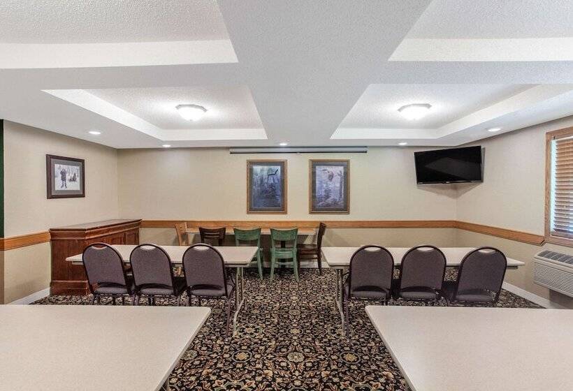 Отель Americinn By Wyndham White Bear Lake St. Paul